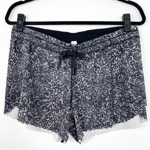 Lululemon; Hit It Short - Mini Cinder Lace Trim